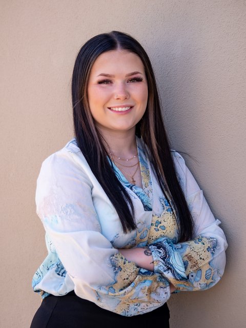 Zoe Hull.jpg